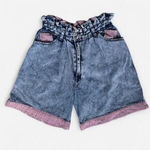 Vintage style maniframe high waisted denim shorts